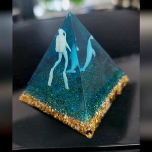 Scuba Diver Whale Pyramid Resin Art
